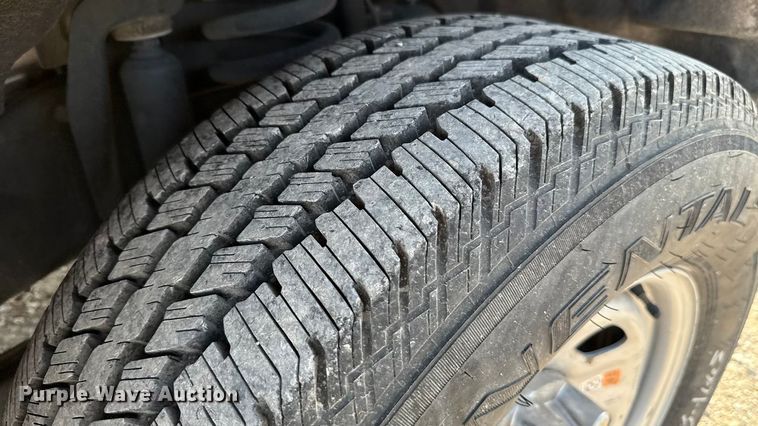 image for item EU2243 2022 Ford F350 Super Duty utility bed pickup truck