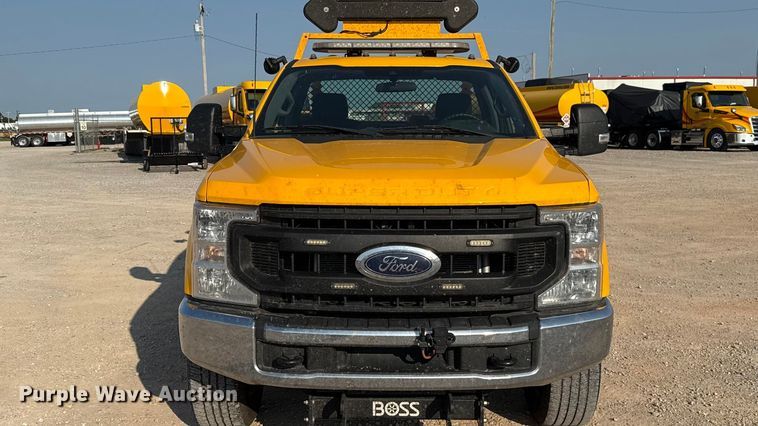 image for item EU2244 2022 Ford F350 Super Duty utility bed pickup truck
