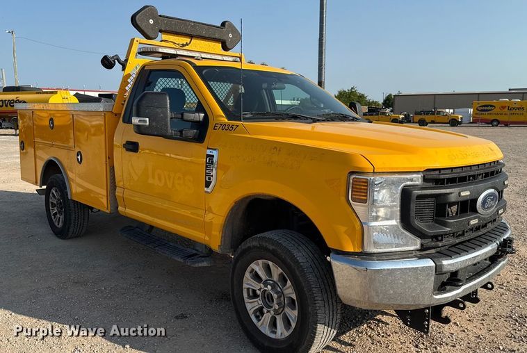 image for item EU2244 2022 Ford F350 Super Duty utility bed pickup truck