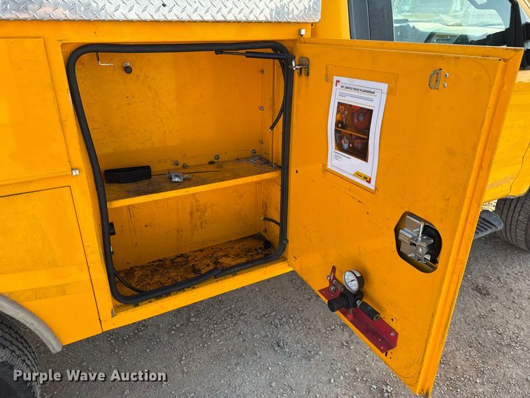 image for item EU2244 2022 Ford F350 Super Duty utility bed pickup truck