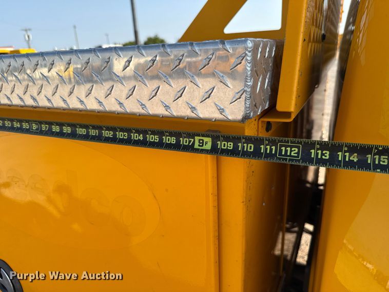 image for item EU2244 2022 Ford F350 Super Duty utility bed pickup truck