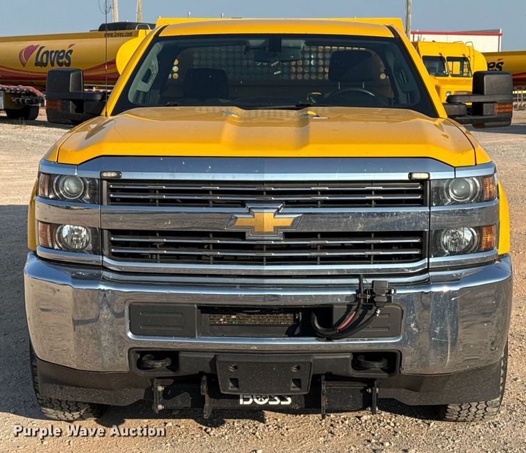image for item EU2247 2018 Chevrolet Silverado 3500HD utility bed pickup truck