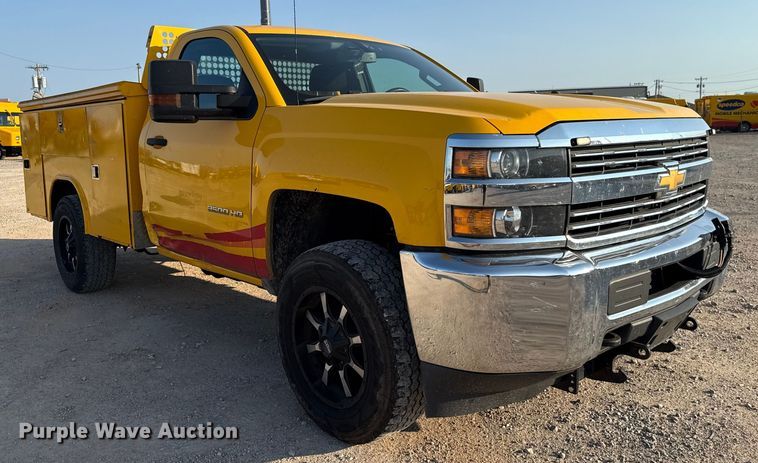 image for item EU2247 2018 Chevrolet Silverado 3500HD utility bed pickup truck