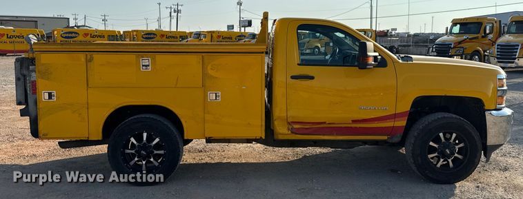 image for item EU2247 2018 Chevrolet Silverado 3500HD utility bed pickup truck