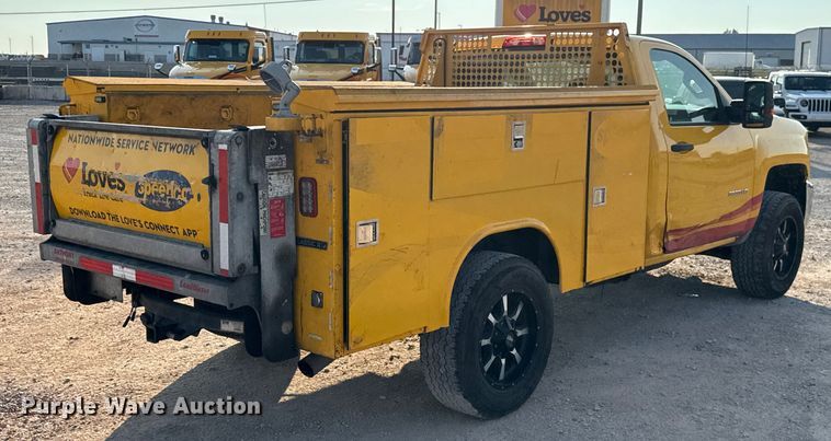 image for item EU2247 2018 Chevrolet Silverado 3500HD utility bed pickup truck