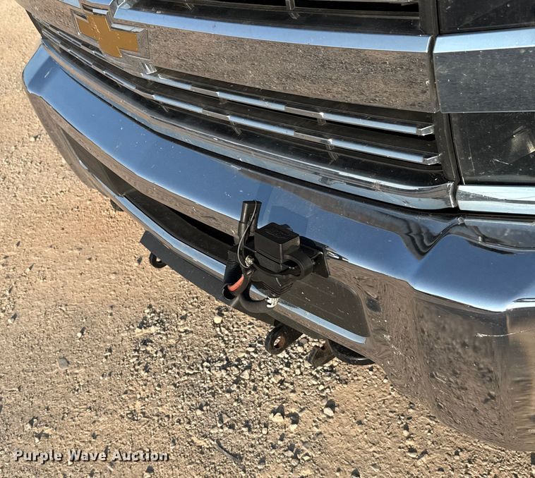 image for item EU2247 2018 Chevrolet Silverado 3500HD utility bed pickup truck