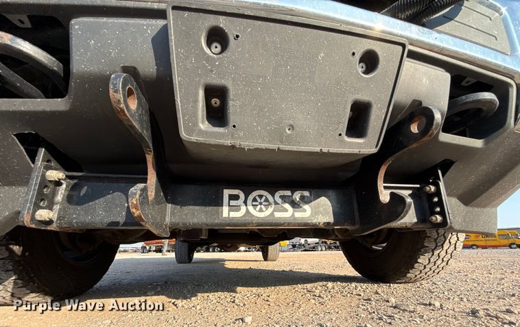 image for item EU2247 2018 Chevrolet Silverado 3500HD utility bed pickup truck