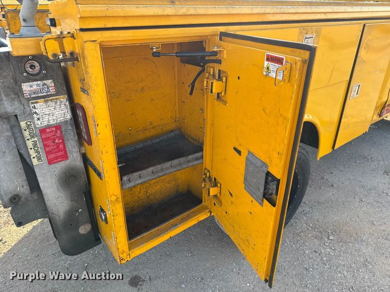 image for item EU2247 2018 Chevrolet Silverado 3500HD utility bed pickup truck