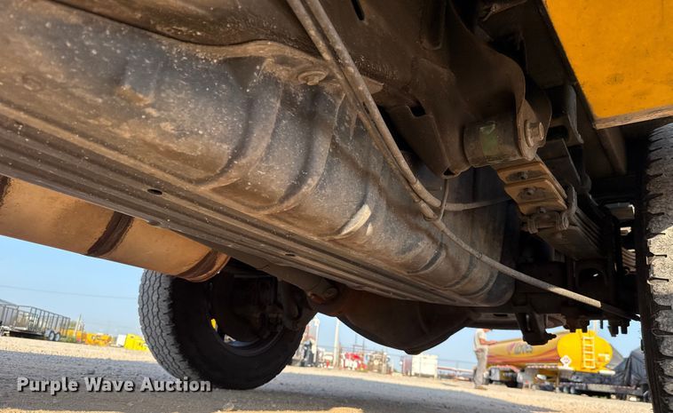 image for item EU2247 2018 Chevrolet Silverado 3500HD utility bed pickup truck