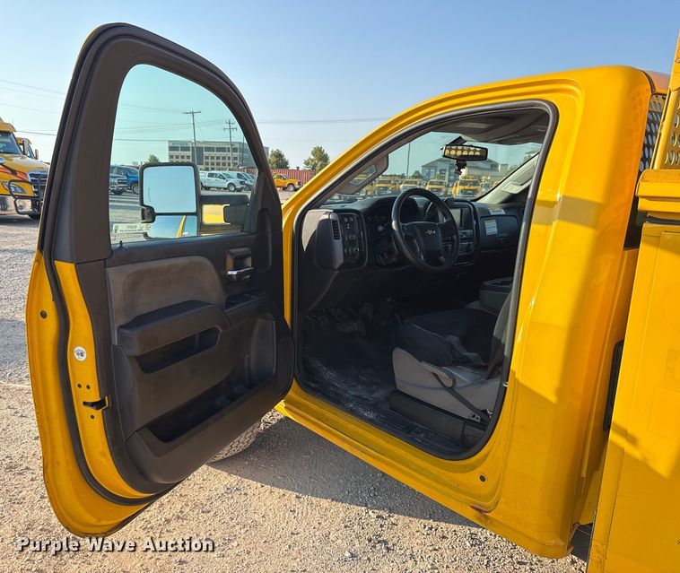 image for item EU2247 2018 Chevrolet Silverado 3500HD utility bed pickup truck