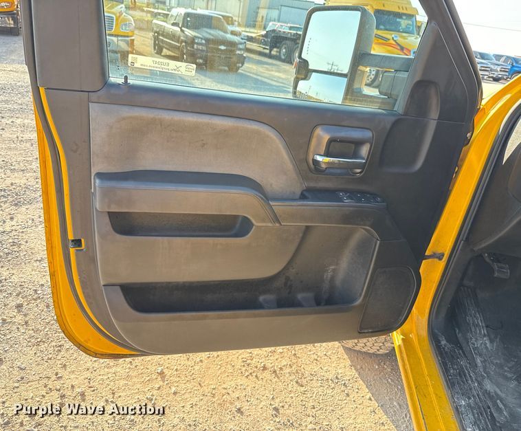 image for item EU2247 2018 Chevrolet Silverado 3500HD utility bed pickup truck