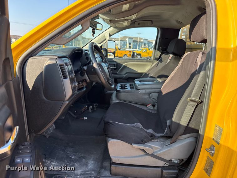 image for item EU2247 2018 Chevrolet Silverado 3500HD utility bed pickup truck