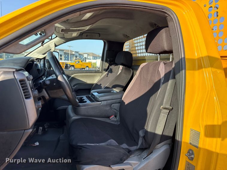 image for item EU2247 2018 Chevrolet Silverado 3500HD utility bed pickup truck