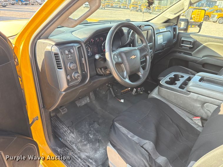 image for item EU2247 2018 Chevrolet Silverado 3500HD utility bed pickup truck