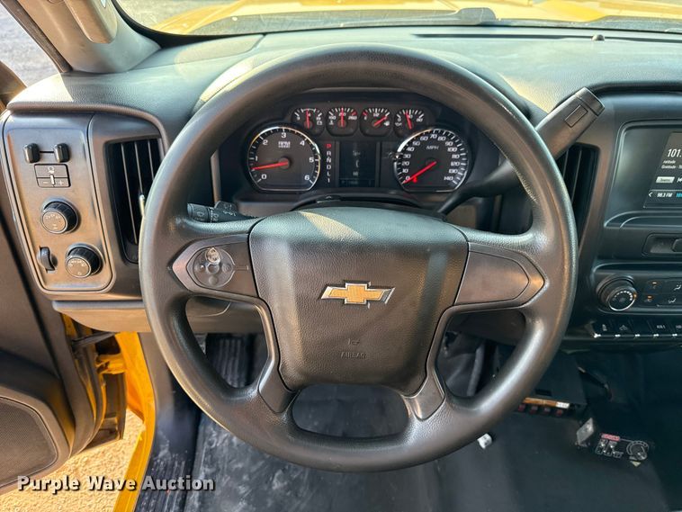 image for item EU2247 2018 Chevrolet Silverado 3500HD utility bed pickup truck