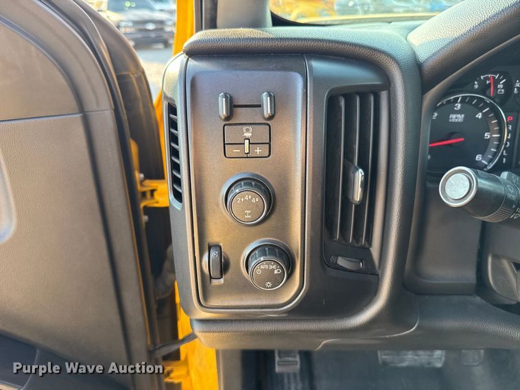 image for item EU2247 2018 Chevrolet Silverado 3500HD utility bed pickup truck