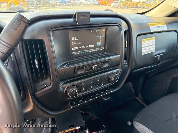 image for item EU2247 2018 Chevrolet Silverado 3500HD utility bed pickup truck