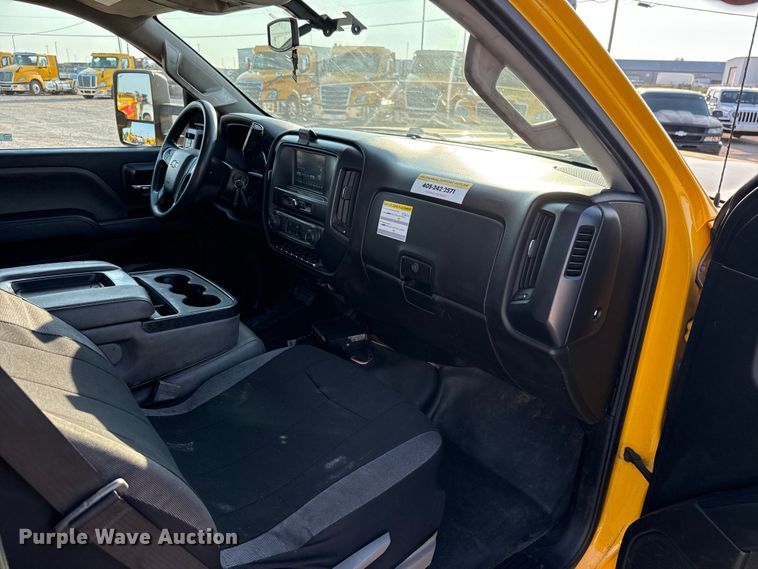 image for item EU2247 2018 Chevrolet Silverado 3500HD utility bed pickup truck