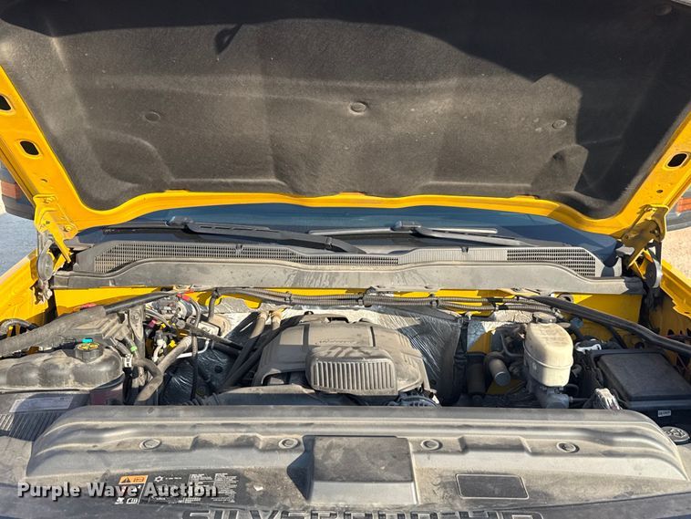 image for item EU2247 2018 Chevrolet Silverado 3500HD utility bed pickup truck