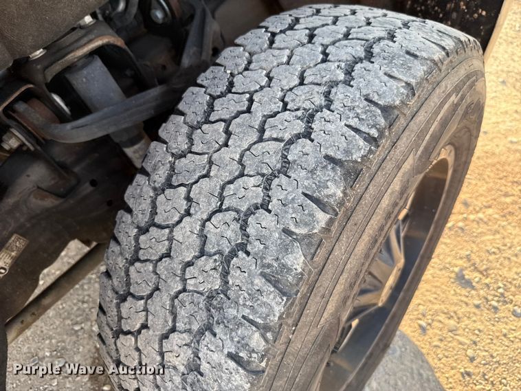 image for item EU2247 2018 Chevrolet Silverado 3500HD utility bed pickup truck