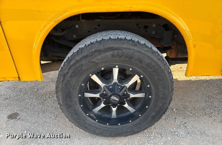 image for item EU2247 2018 Chevrolet Silverado 3500HD utility bed pickup truck