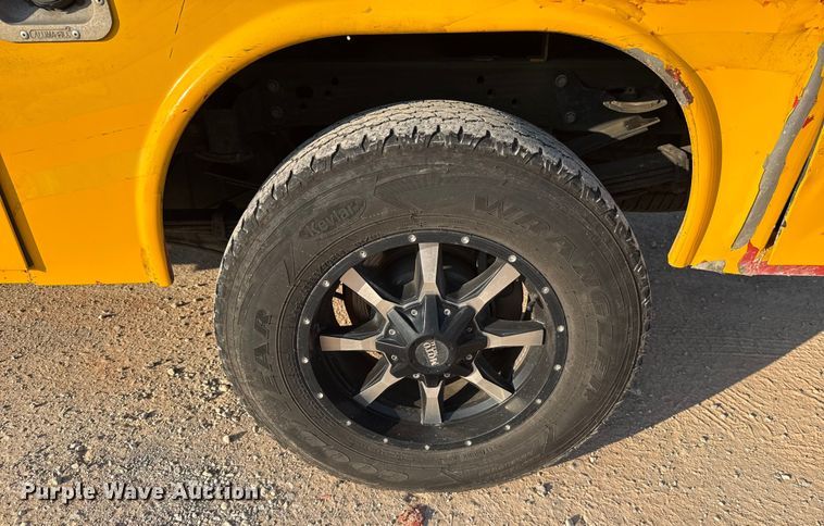 image for item EU2247 2018 Chevrolet Silverado 3500HD utility bed pickup truck