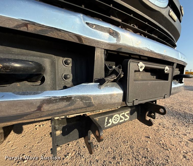 image for item EU2248 2019 Ford F350 Super Duty utility bed pickup truck