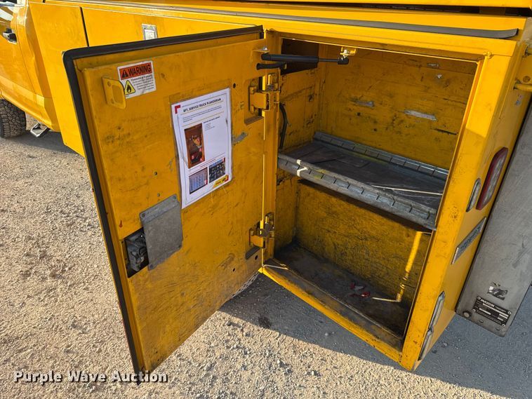 image for item EU2248 2019 Ford F350 Super Duty utility bed pickup truck