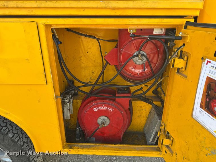 image for item EU2248 2019 Ford F350 Super Duty utility bed pickup truck