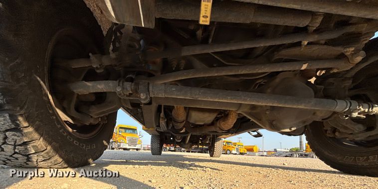 image for item EU2248 2019 Ford F350 Super Duty utility bed pickup truck