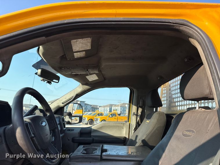 image for item EU2248 2019 Ford F350 Super Duty utility bed pickup truck