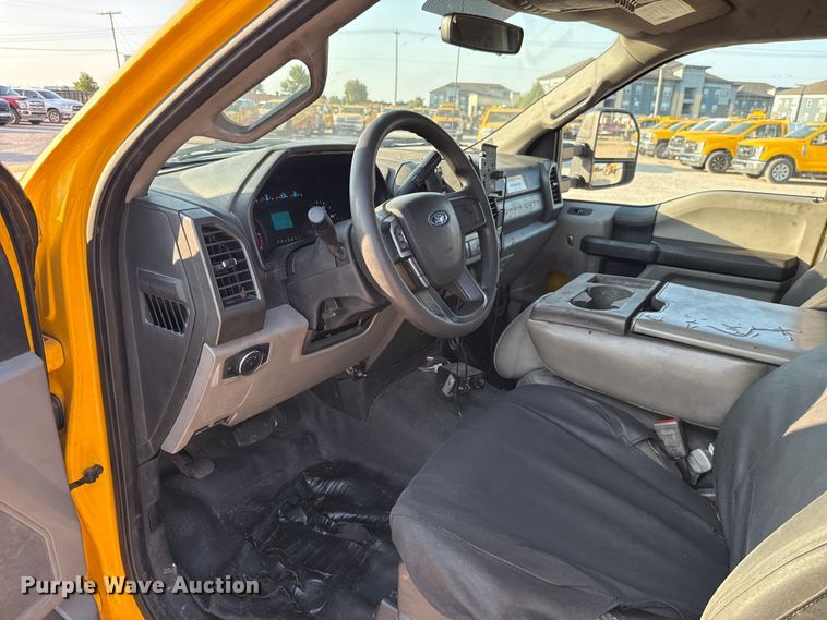 image for item EU2248 2019 Ford F350 Super Duty utility bed pickup truck