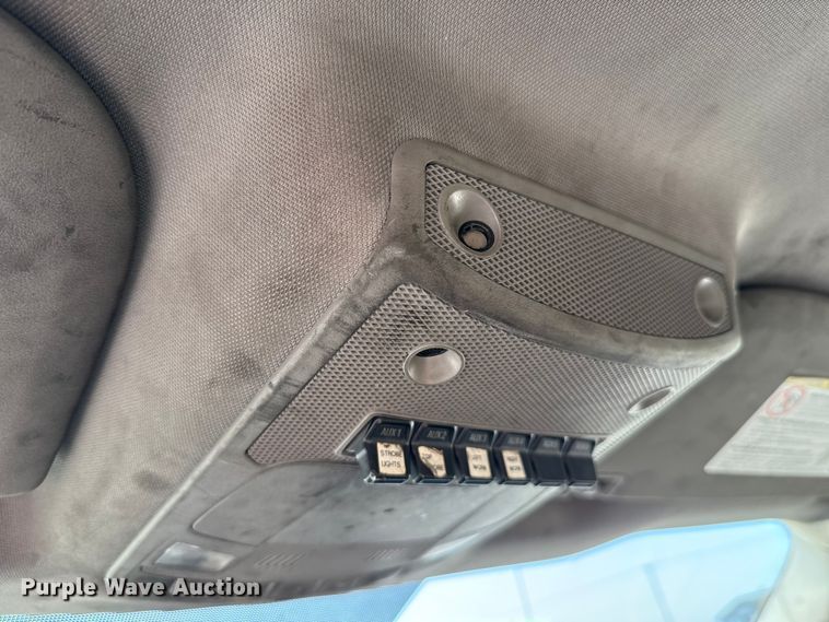 image for item EU2248 2019 Ford F350 Super Duty utility bed pickup truck