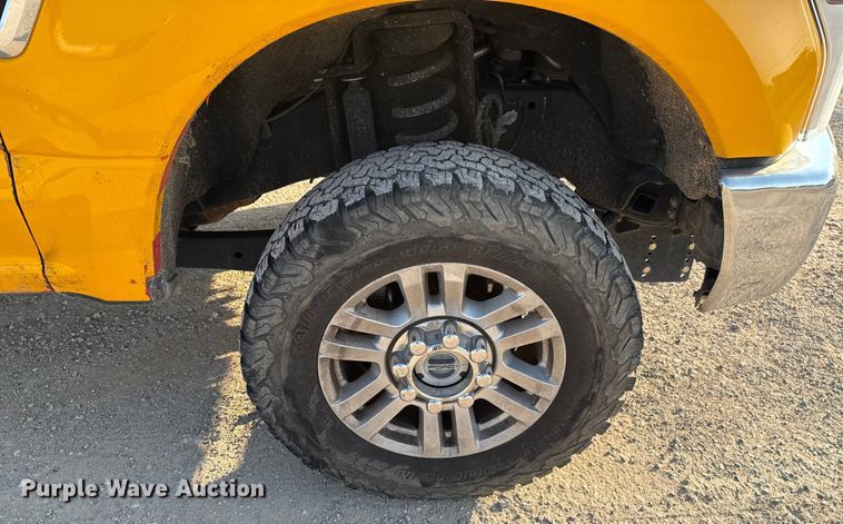 image for item EU2248 2019 Ford F350 Super Duty utility bed pickup truck