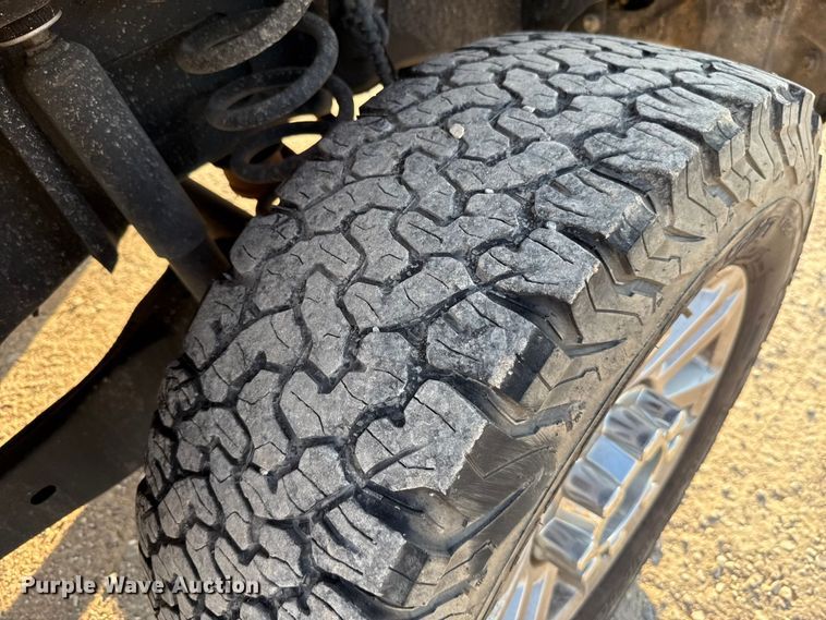 image for item EU2248 2019 Ford F350 Super Duty utility bed pickup truck