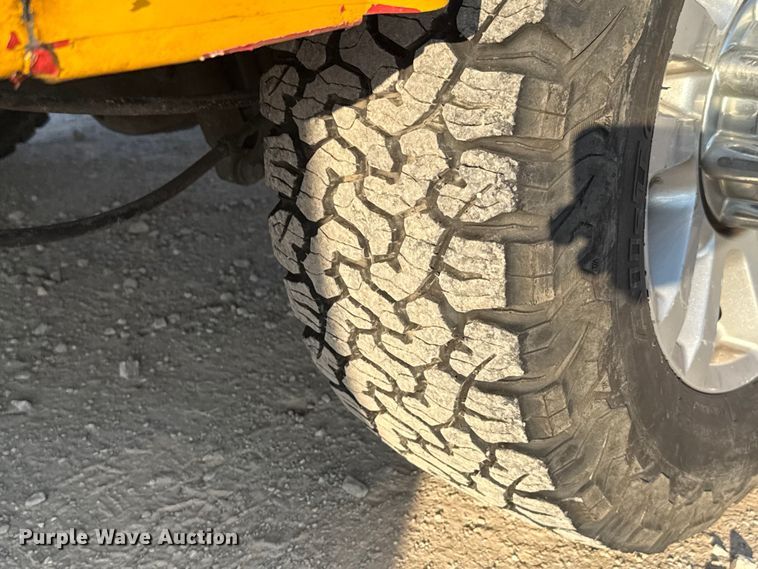 image for item EU2248 2019 Ford F350 Super Duty utility bed pickup truck