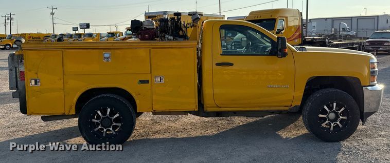 image for item EU2249 2018 Chevrolet Silverado 3500HD utility bed pickup truck