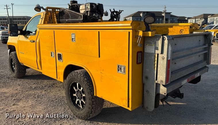 image for item EU2249 2018 Chevrolet Silverado 3500HD utility bed pickup truck