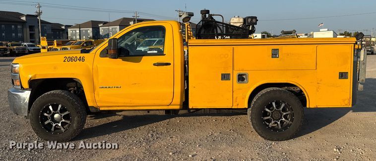 image for item EU2249 2018 Chevrolet Silverado 3500HD utility bed pickup truck