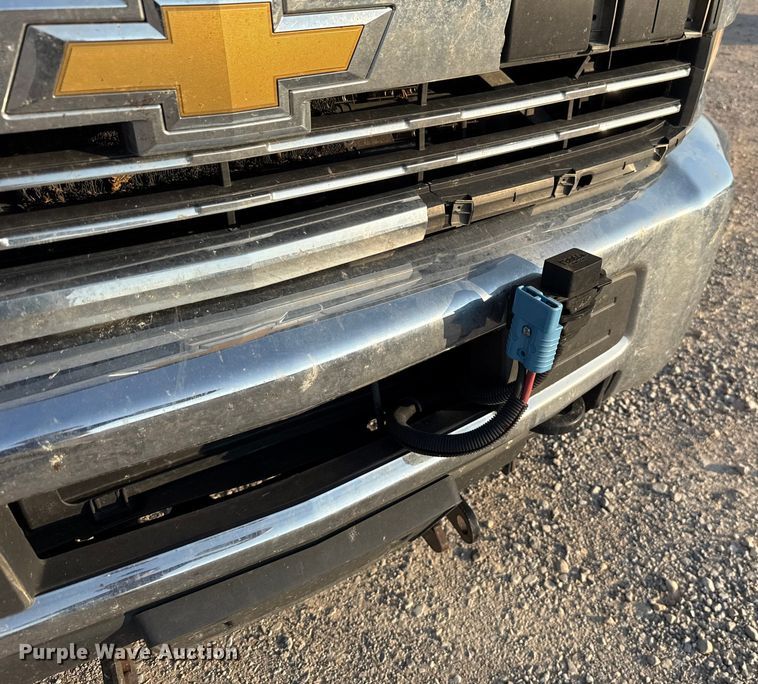 image for item EU2249 2018 Chevrolet Silverado 3500HD utility bed pickup truck