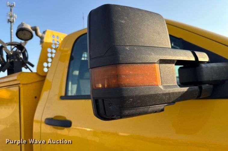 image for item EU2249 2018 Chevrolet Silverado 3500HD utility bed pickup truck