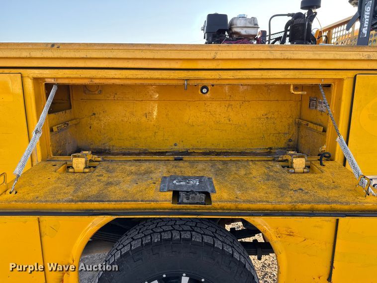 image for item EU2249 2018 Chevrolet Silverado 3500HD utility bed pickup truck