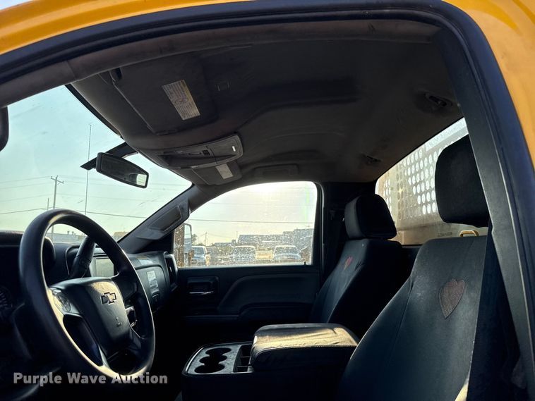 image for item EU2249 2018 Chevrolet Silverado 3500HD utility bed pickup truck