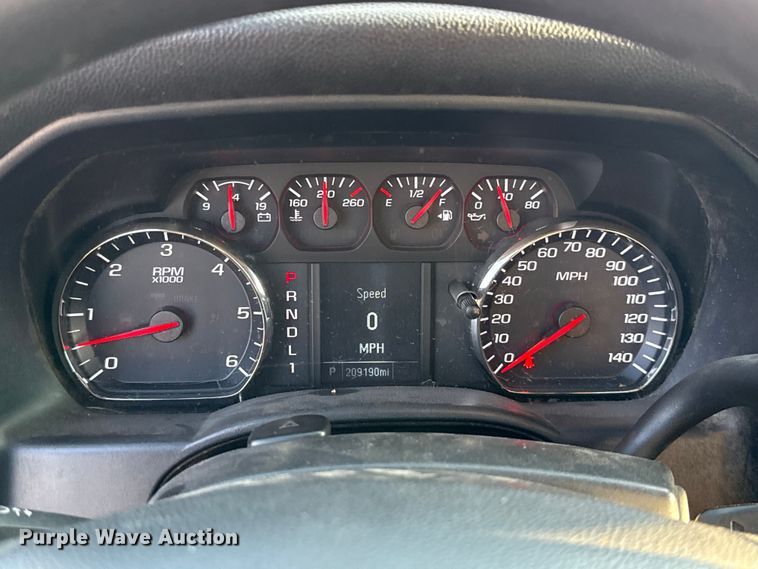 image for item EU2249 2018 Chevrolet Silverado 3500HD utility bed pickup truck