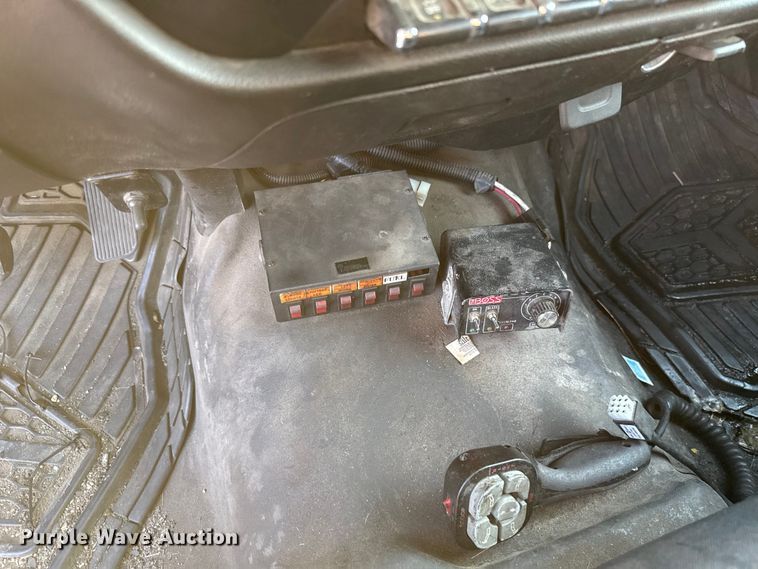 image for item EU2249 2018 Chevrolet Silverado 3500HD utility bed pickup truck