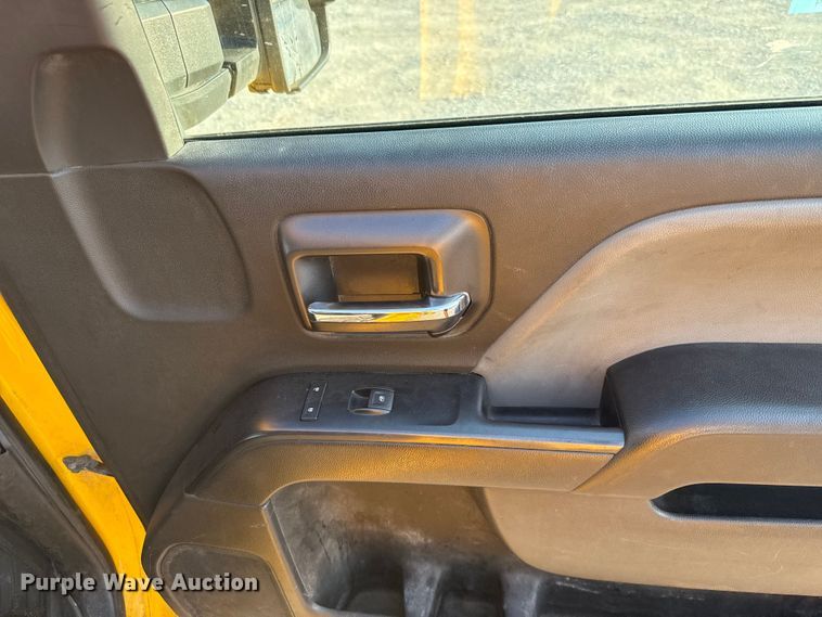 image for item EU2249 2018 Chevrolet Silverado 3500HD utility bed pickup truck