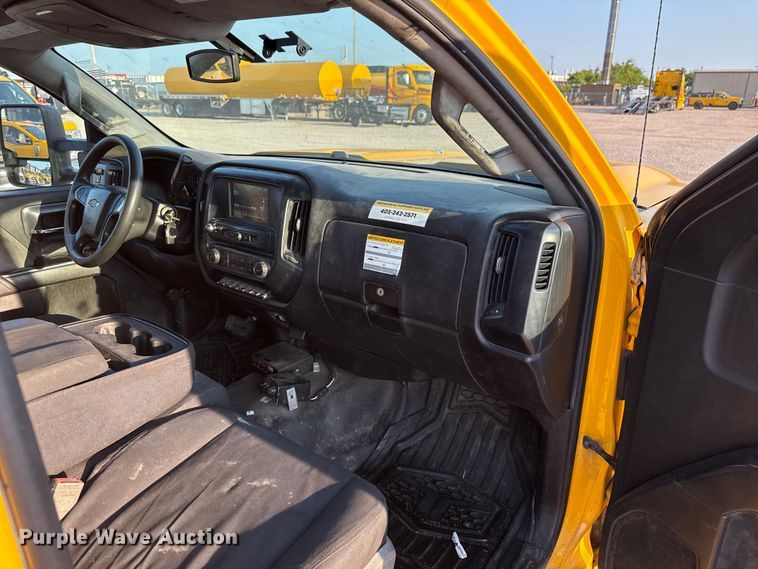 image for item EU2249 2018 Chevrolet Silverado 3500HD utility bed pickup truck