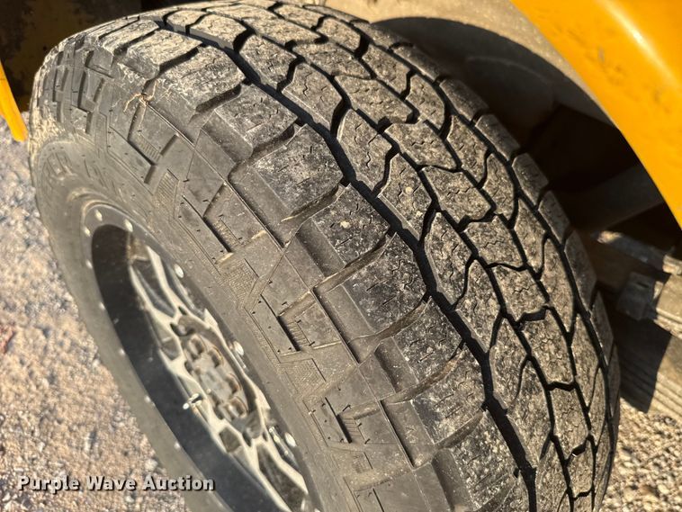 image for item EU2249 2018 Chevrolet Silverado 3500HD utility bed pickup truck