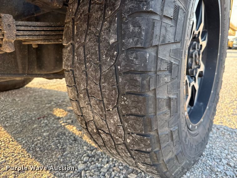 image for item EU2249 2018 Chevrolet Silverado 3500HD utility bed pickup truck