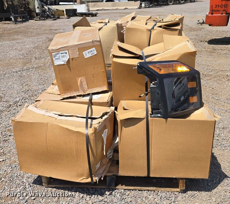 image for item EU2502 (18) headlight housings